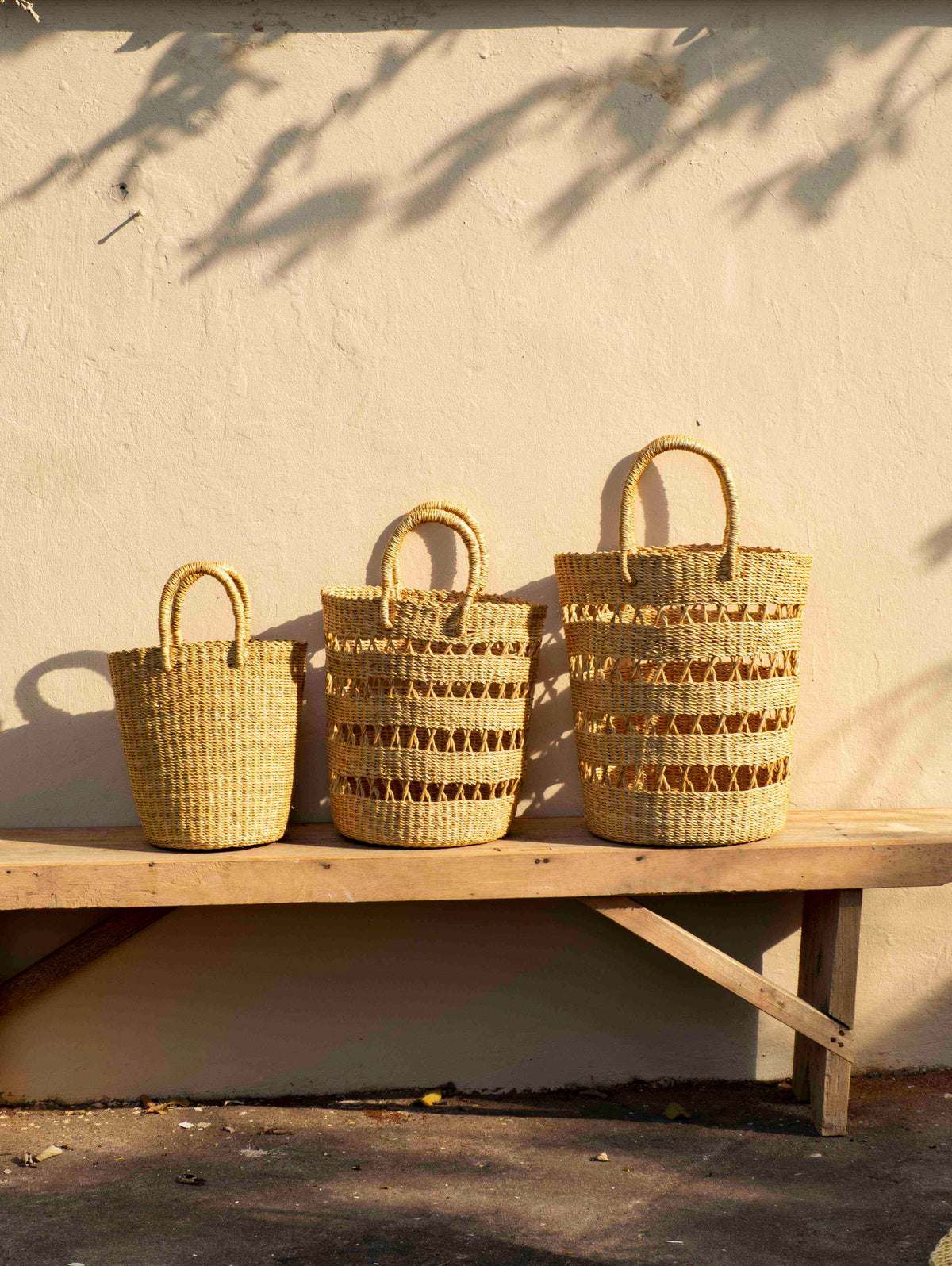 Eco-friendly straw shippping basket, ideal for a market day.
